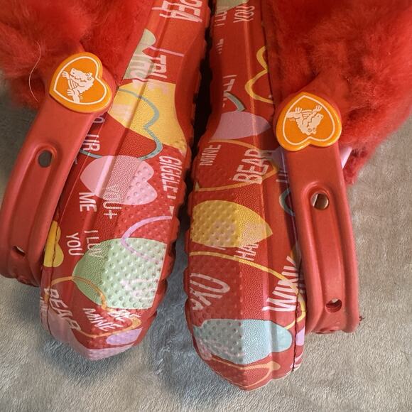 SWEETHEARTS X CROCS US 10 M / 12 W Shoes Fuzzy Red Valentines Day - Picture 4 of 8